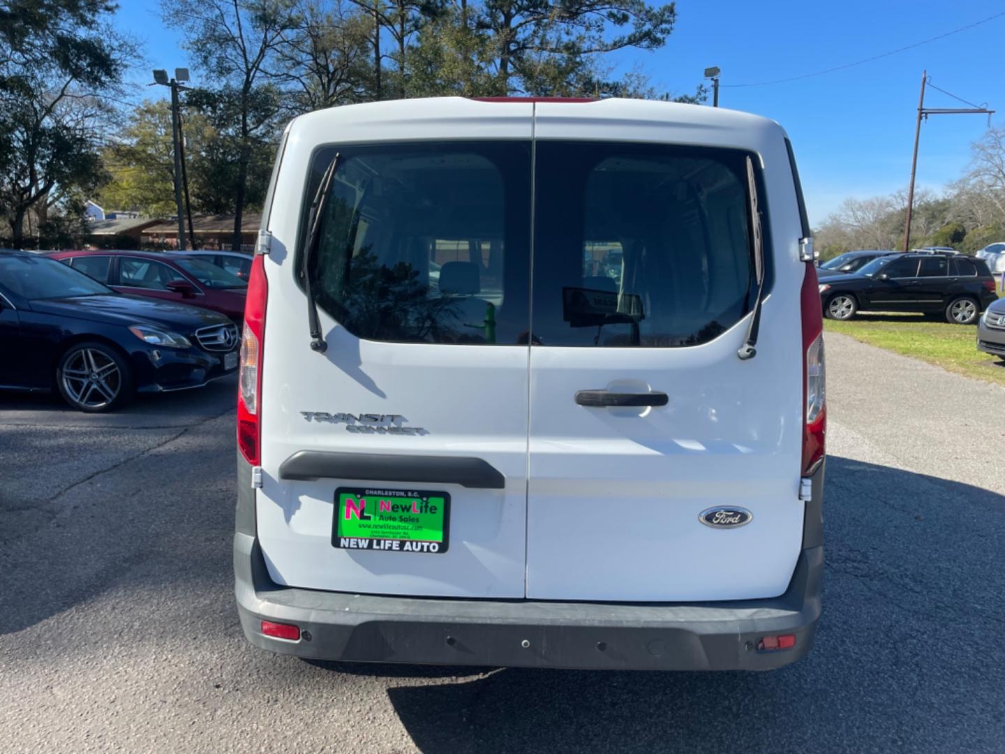 2015 WHITE FORD TRANSIT CONNECT XL (NM0LS7E70F1) with an 2.5L engine, Automatic transmission, located at 5103 Dorchester Rd., Charleston, SC, 29418-5607, (843) 767-1122, 36.245171, -115.228050 - Photo#5